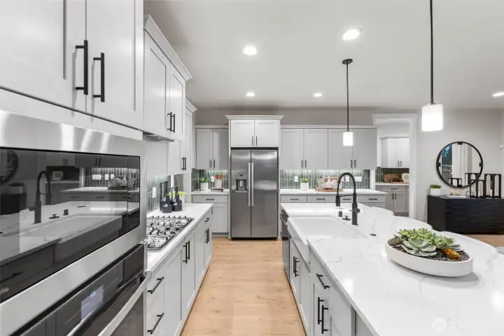 Photos are of the model home. Finishes and colors may vary.