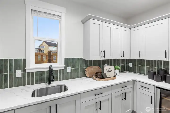Photos are of the model home. Finishes and colors may vary.