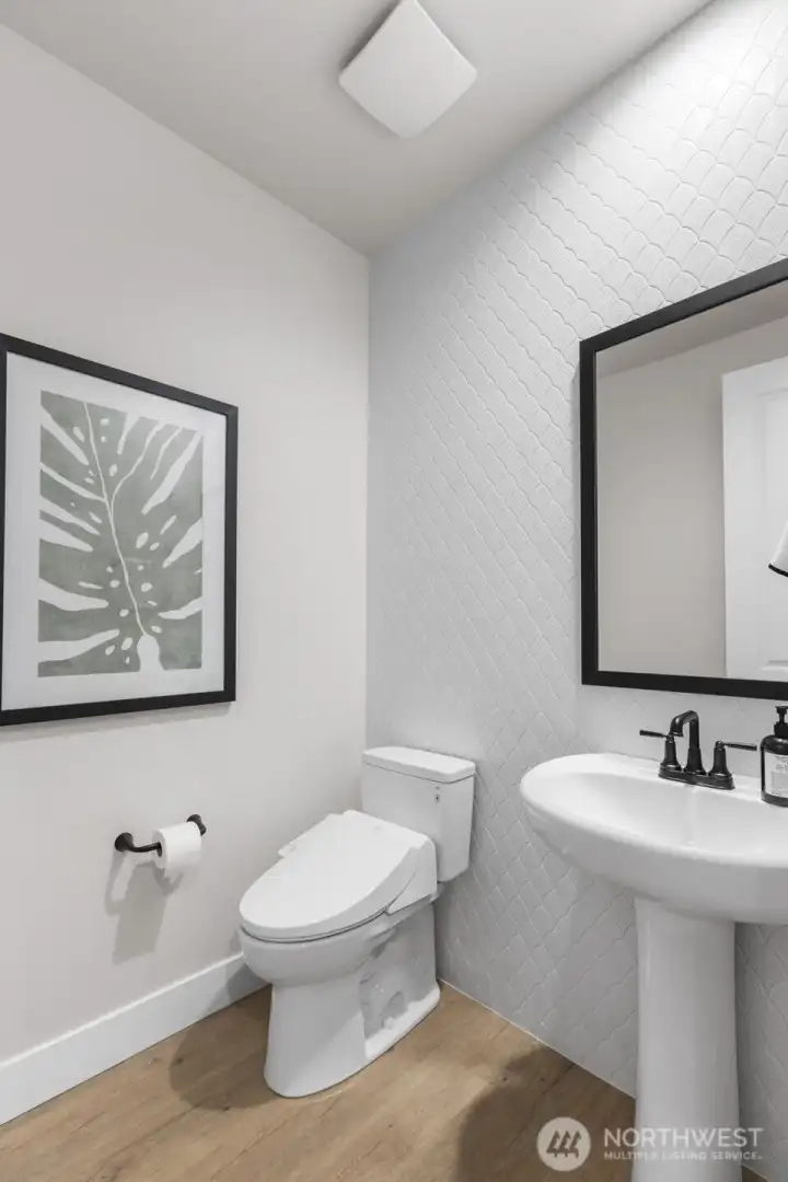 Photos are of the model home. Finishes and colors may vary.