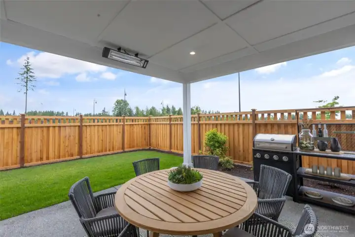 Photos are of the model home. Finishes and colors may vary.
