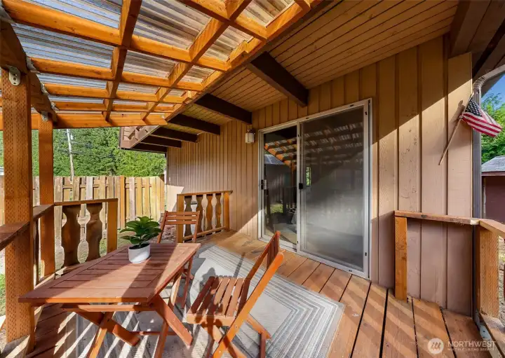 Slider access to covered deck off Primary