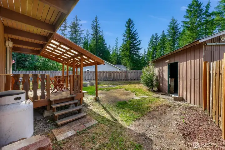 Backyard with access to Shop