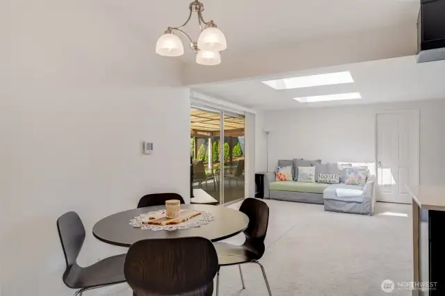 Eat-In Kitchen