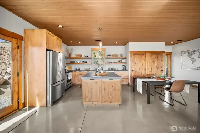 Kitchen/dining area