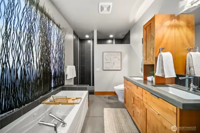 Jetted tub & double sinks