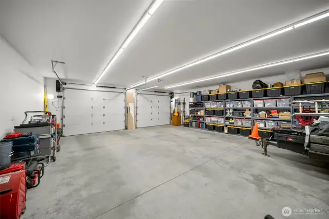 1400 sq ft shop