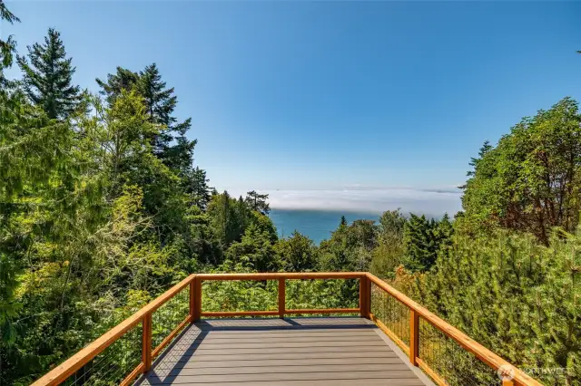 A lower viewing platform for sunset viewing.