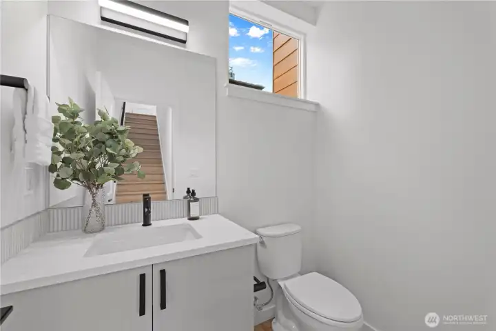 PHOTOS ARE OF MODEL HOME 1704B - SIMILAR LAYOUT W/DIFFERENT COLOR SCHEME.