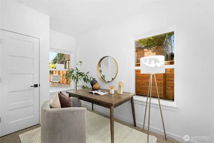 PHOTOS ARE OF MODEL HOME 1704B - SIMILAR LAYOUT W/DIFFERENT COLOR SCHEME.