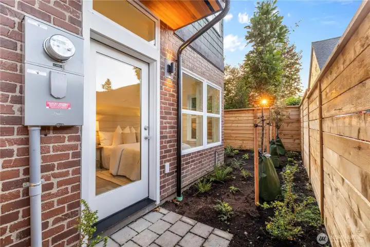 PHOTOS ARE OF MODEL HOME 1704B - SIMILAR LAYOUT W/DIFFERENT COLOR SCHEME.