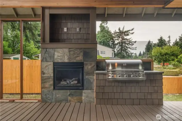Gas fireplace, wired for TV, and built-in BBQ.
