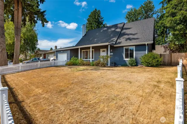 Fully fenced large front yard