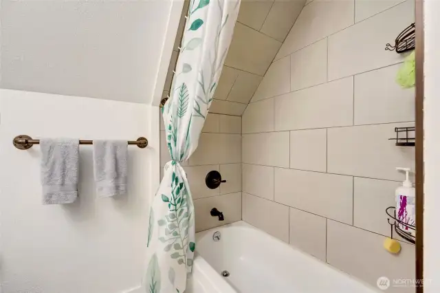 Upper level full bath