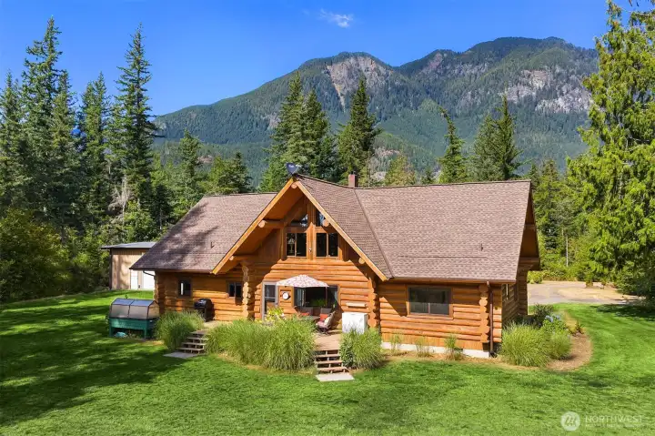 Glorious Custom Log Home Situated on 20 Subdivable Acres Outside Goldbar Washington Glorious Custom Log Home Situated on 20 Subdivable Acres Outside Goldbar Washington