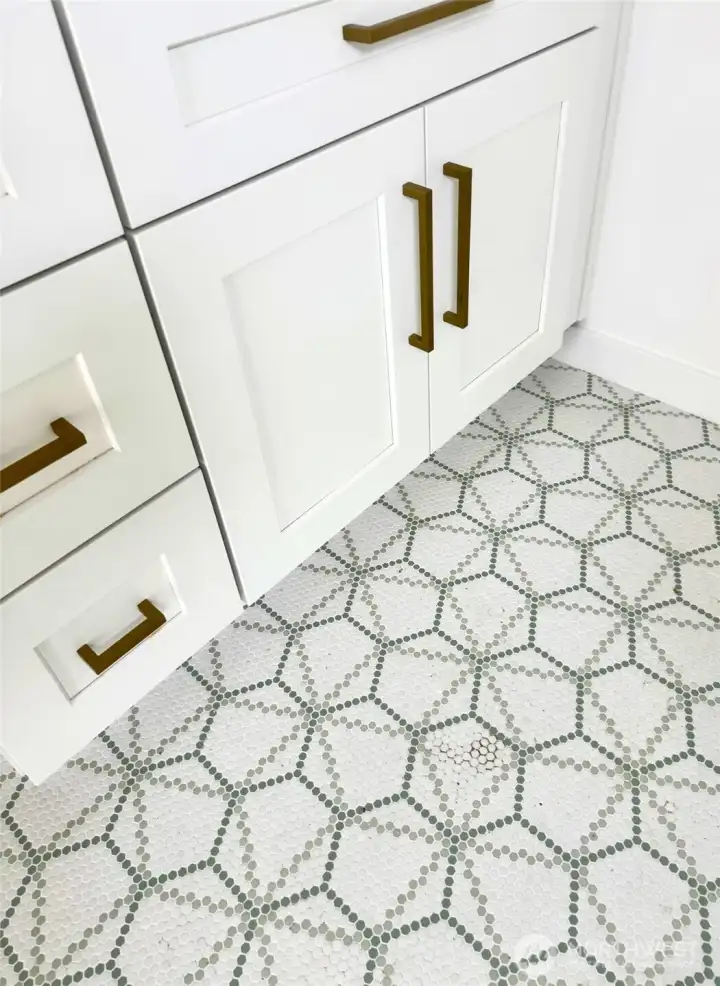 Detail - Primary Bathroom