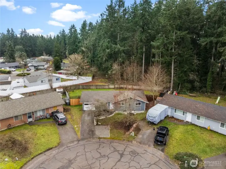 Home is on cul de sac one block to the park and a few blocks to Chambers Bay Golf Course