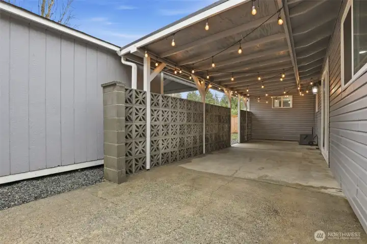 Covered back porch area in back yard