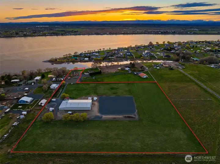 Lakefront residence and property outline. Approximate property lines. Buyer to verify.