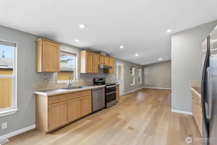 Spacious kitchen with new flooring!