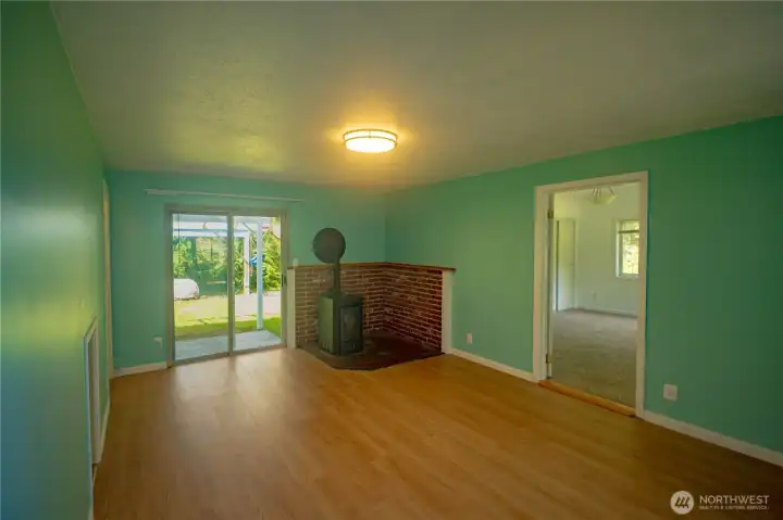 Family Room w/Pellet Stove