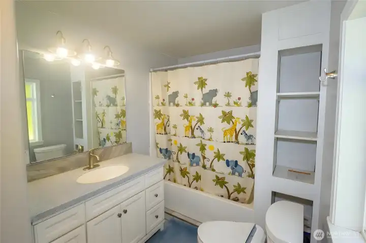Main Full Bath