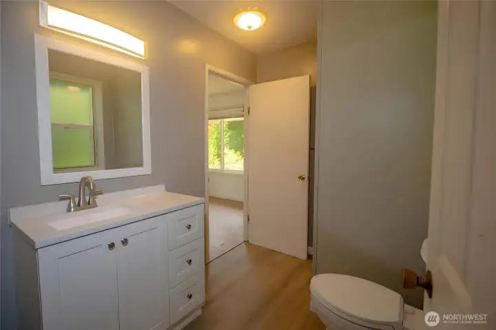 2nd Floor 3/4 Bath