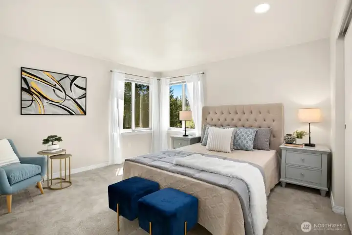 Light and bright primary bedroom!