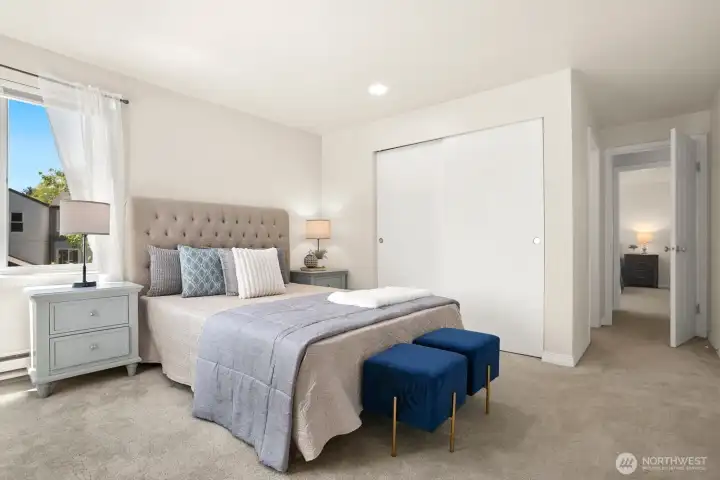 Light and bright primary bedroom!