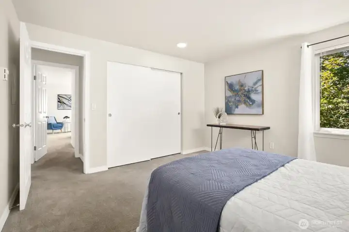 Additional spacious bedroom!