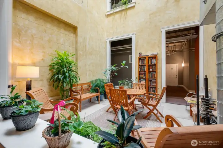Stunning 4-story sky-lit common atrium Stunning 4-story sky-lit common atrium
