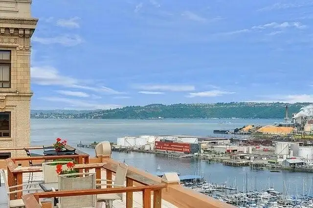 COMING SOON! Roof deck with 180 degree view of Commencement Bay, Thea Foss Waterway, the Port and Mt Rainier from common roof deck (currently in permitting to be rebuilt) COMING SOON! Roof deck with 180 degree view of Commencement Bay, Thea Foss Waterway, the Port and Mt Rainier from common roof deck (currently in permitting to be rebuilt)