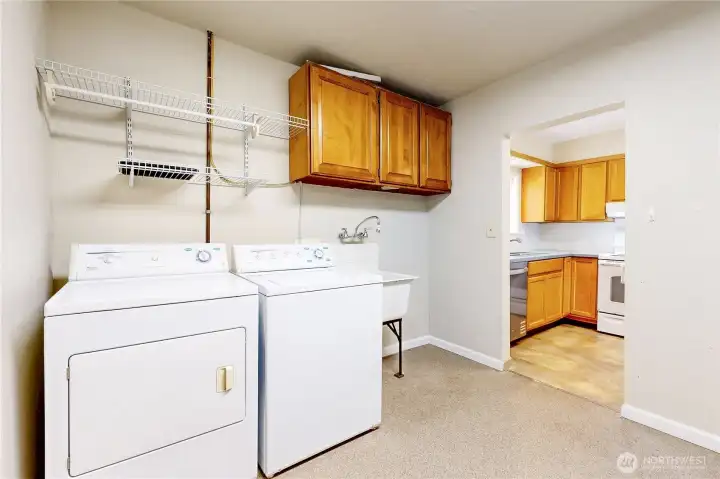utility room-washer & dryer stay!