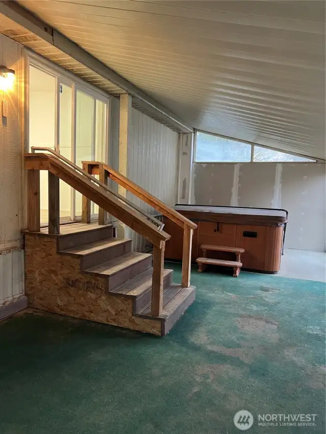 stairs to enclosed porch