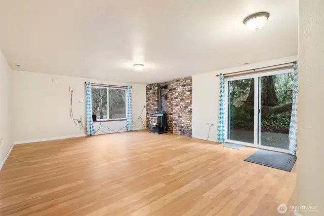 Access to outdoor patio and Hot Tub