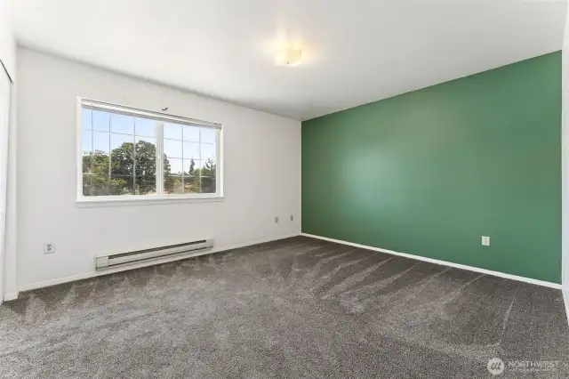 Third bedroom, or "the green room".