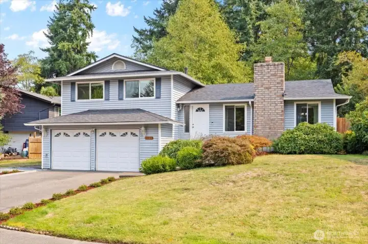 Welcome home! Clean and bright tri-level in an established neighborhood.