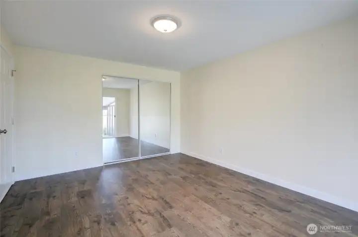 Bedroom #1, cont