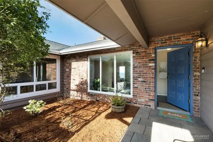 Sweet entrance area for flowers if desired.