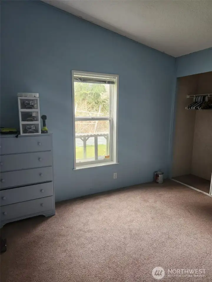 Bedroom 2 with an enclosed pet space so (cat or small dog) can get fresh air.