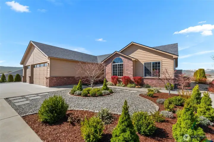 Lovely easy care Landscape