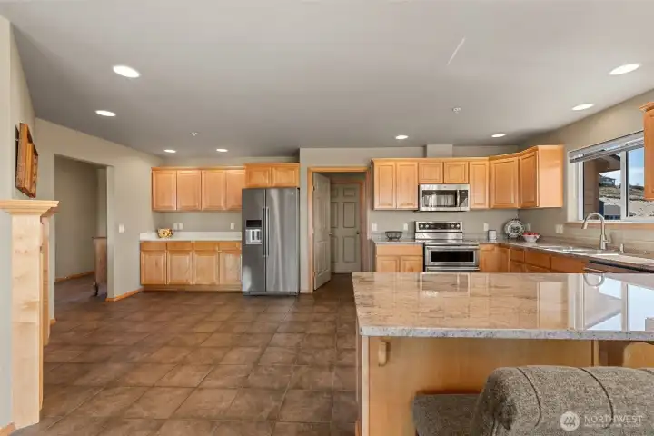 Lots Of Cabinet & Counter Space