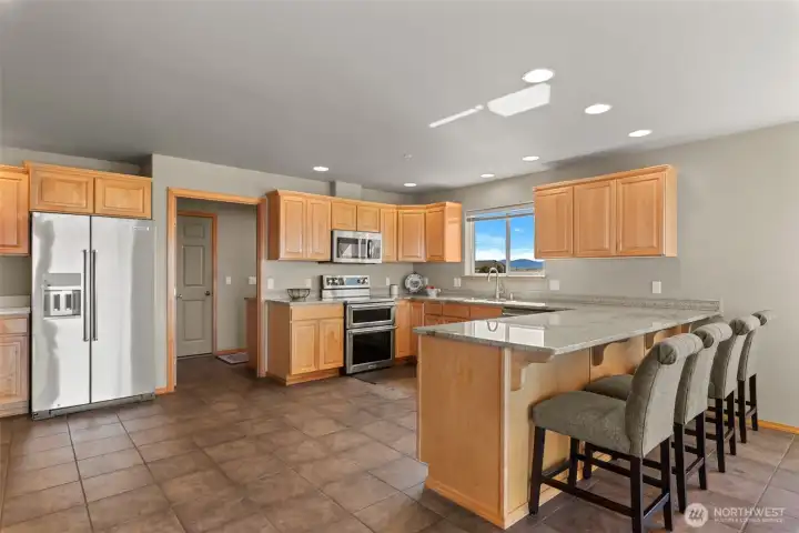 Peninsula Bar eating