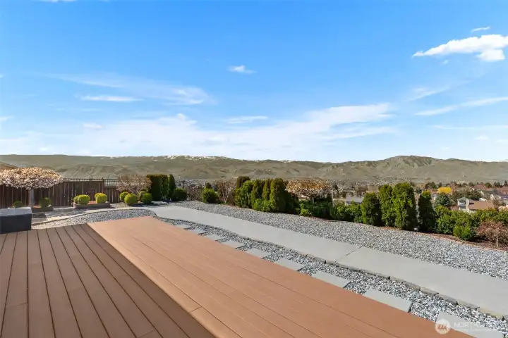 Back-deck with Amazing VIEWs