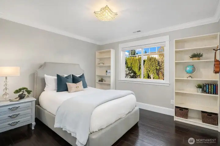 Another spacious bedroom connecting to jack & jill bath