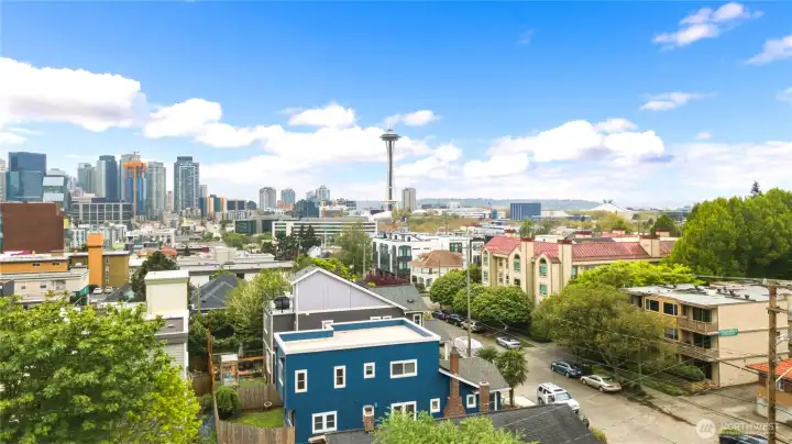 An absolutely perfect location, walkable to everything!