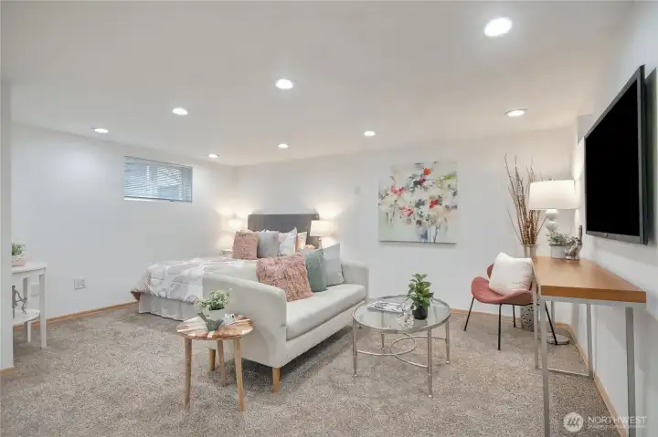 Large Kitchen in lower level ADU with newer appliances and a office work station!