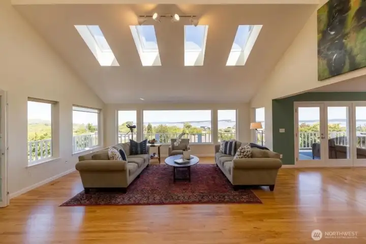 Great Room with Skylights with Remote Operated Shades Great Room with Skylights with Remote Operated Shades