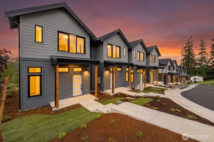 Welcome to 1109 Divine Lane! Welcome to 1109 Divine Lane!