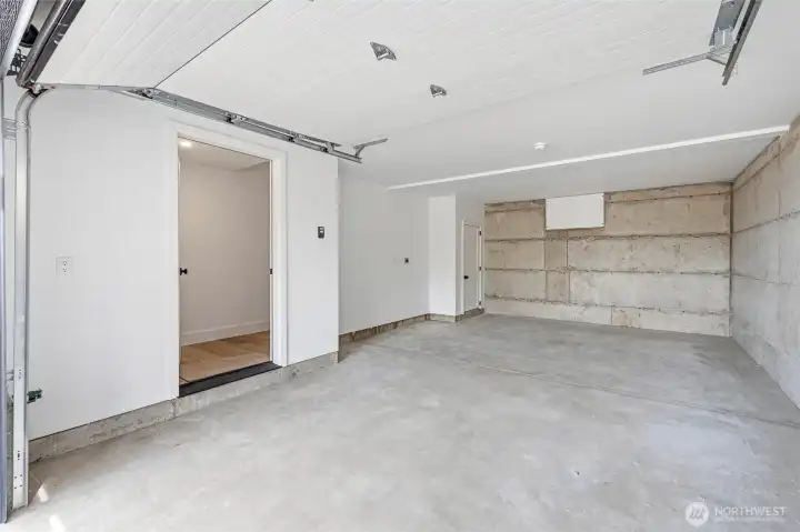 There is direct access into the unit from the 1 car garage. There is direct access into the unit from the 1 car garage.