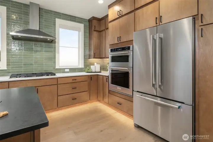 Photo of Acadian Elite model home, for illustration purposes only. Photo of Acadian Elite model home, for illustration purposes only.